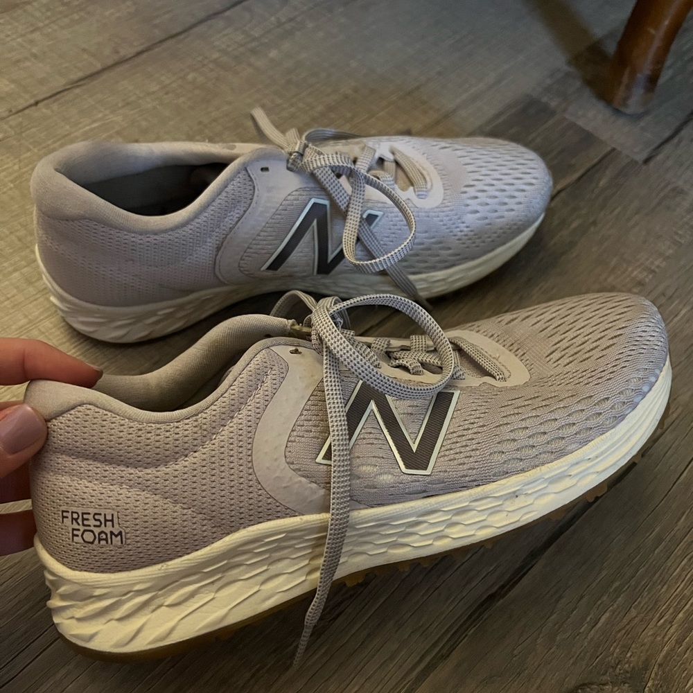 New Balance Fresh Foam Arishi size 8 in light purple